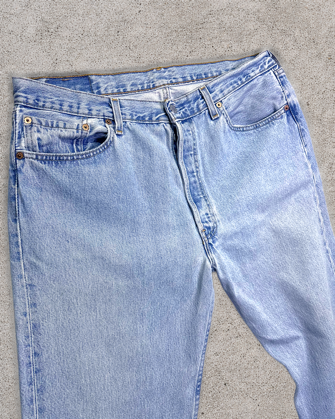 Levi's Light Blue Wash Pants - 38X34