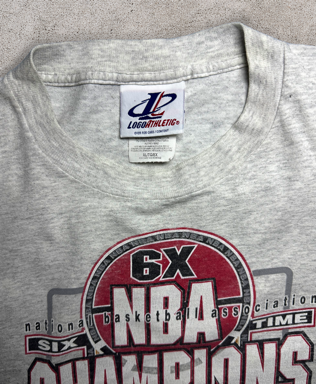 Vintage Chicago Bulls 6x NBA Champions LogoAthletic T-Shirt - XL